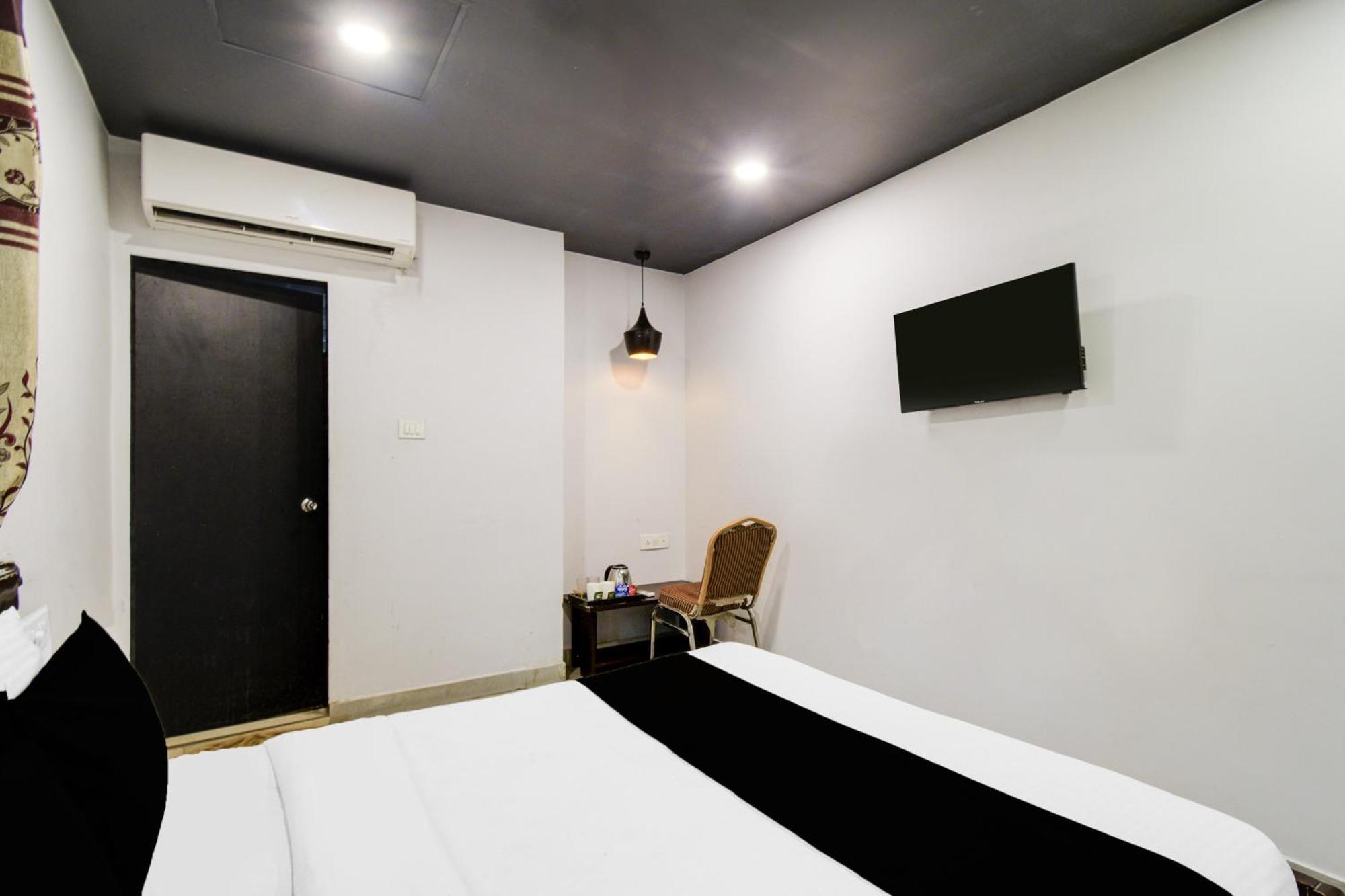Hotel Super Townhouse Alwal Road à Trimulgherry Extérieur photo
