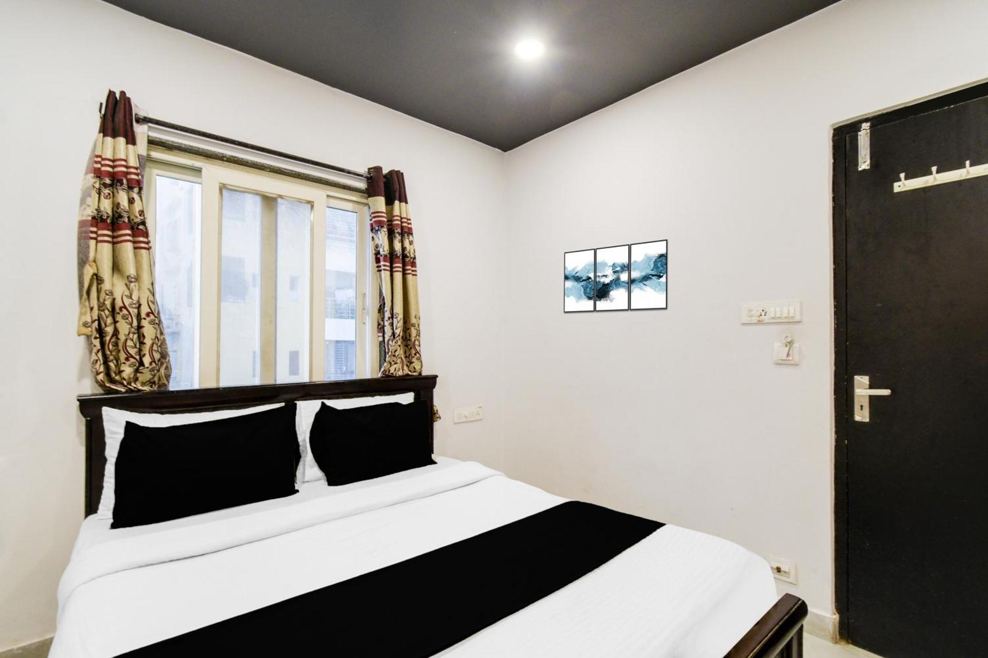 Hotel Super Townhouse Alwal Road à Trimulgherry Extérieur photo