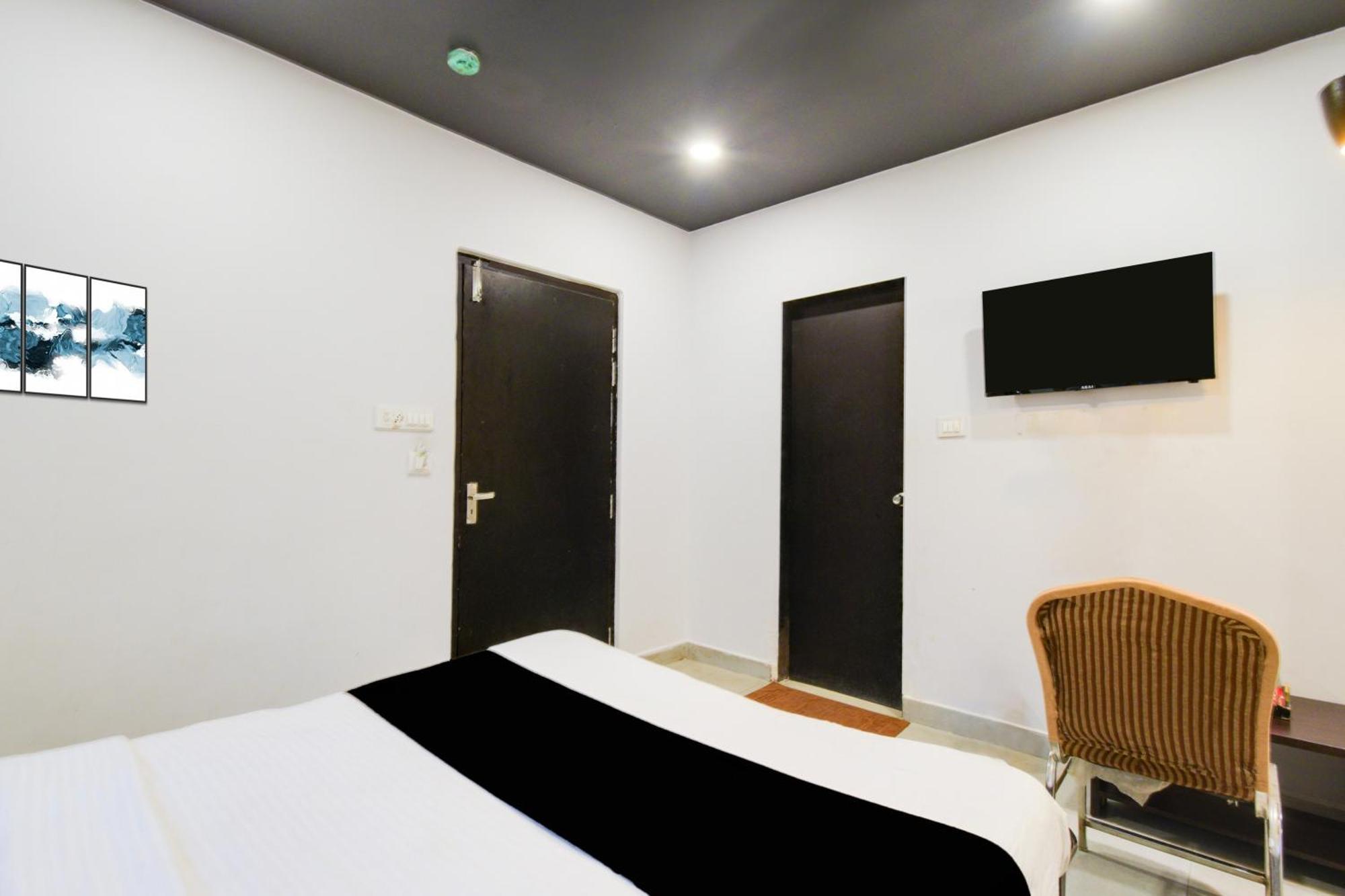 Hotel Super Townhouse Alwal Road à Trimulgherry Extérieur photo